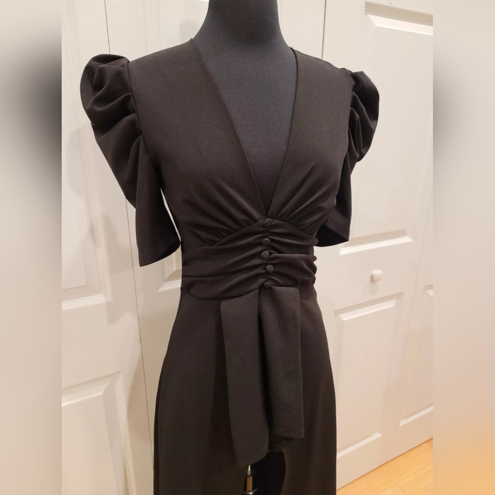 Unique Forever 21 Win Win black high low deep v ruched waist top S NWT - Picture 3 of 7